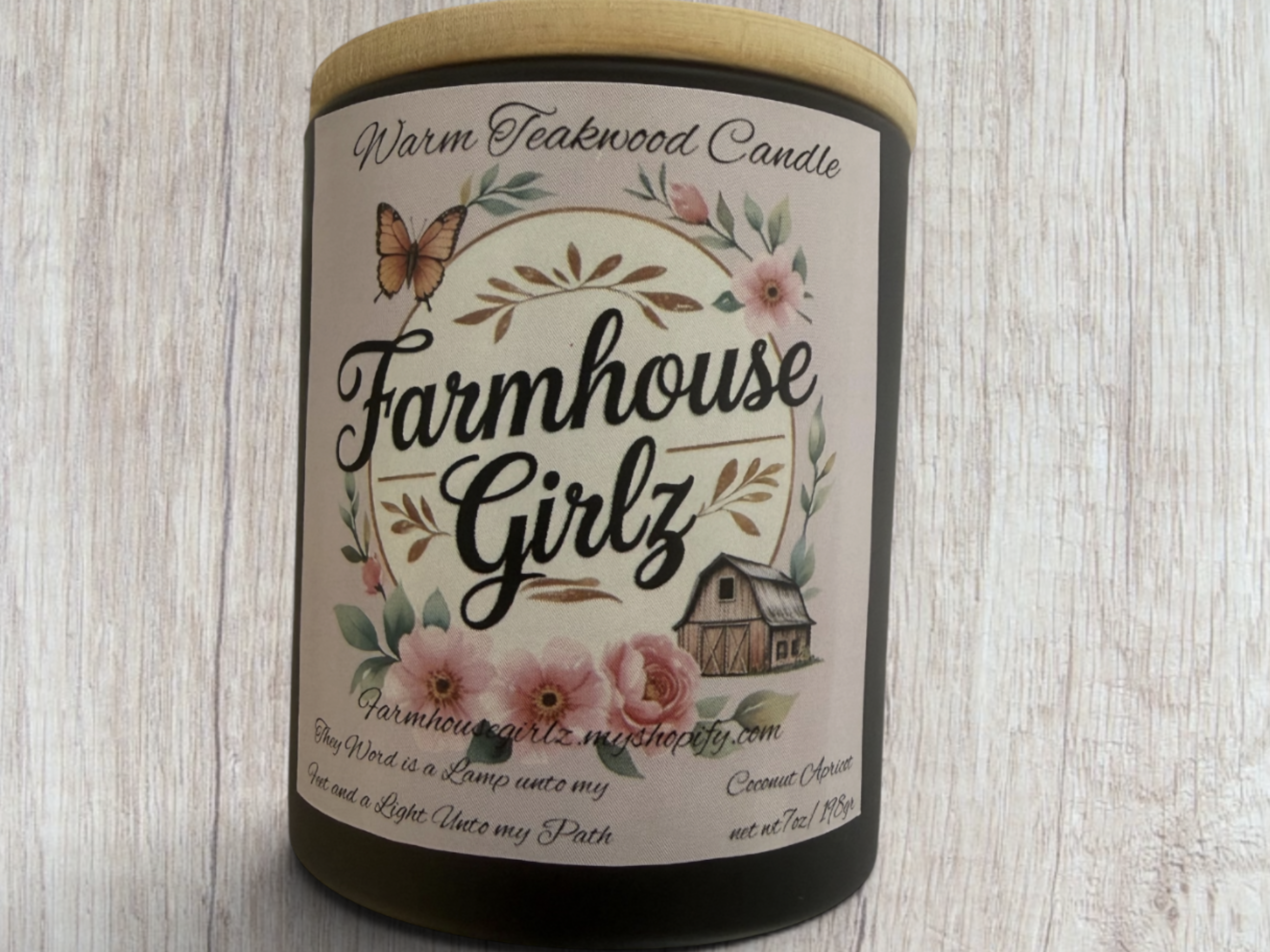 Warm Mahogany Teakwood Luxury Coconut Apricot Candle